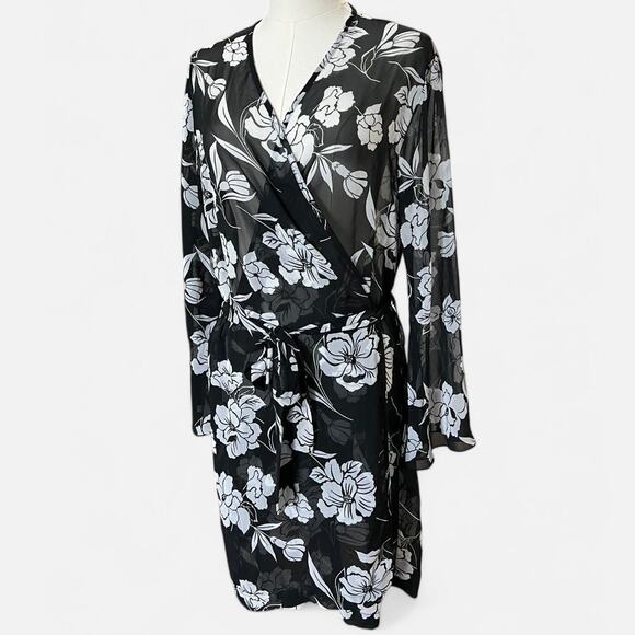 VTG Y2K Secret Treasures Black & White Sheer Floral Print Bell Sleeve Robe M - Picture 2 of 8